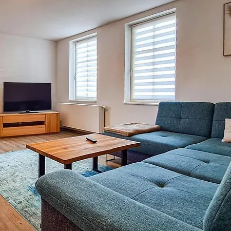 Ferienhaus Mit 3 Separaten Ferienwohnungen In Zirtow Bei Wesenberg بيت للعطل