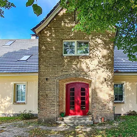 펜션 In Zirtow Bei