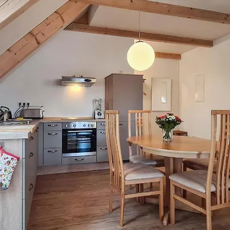 Ferienhaus Mit 3 Separaten Ferienwohnungen In Zirtow Bei Wesenberg * Wesenberg